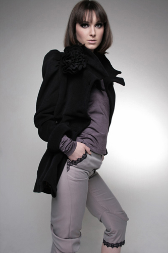 Styling: Gina Drewes, Makeup: Monika Labaj, Model: Maggie C./ Look Models International